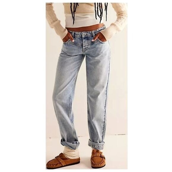 Free People We The Free Shelby Low Rise Boyfriend Jeans Size 27 Light Wash Denim - Picture 1 of 15